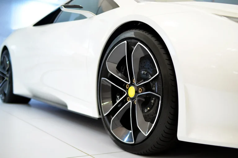 Wheel housing padding